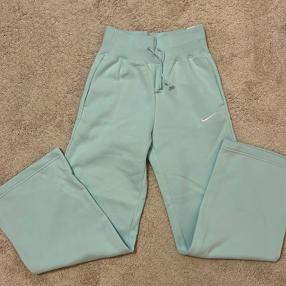 NIKE Wide leg Warmups